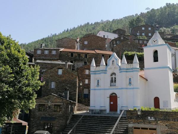 Vivenda A Nossa Coroa Villa Coja Buitenkant foto